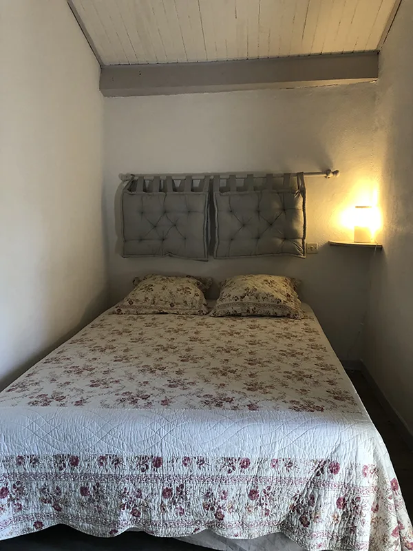 La Bergerie, a bedroom